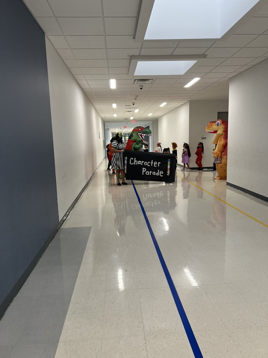 MrsU♥sBooks tweet media