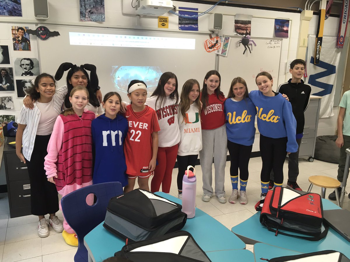 MrRummelhart's tweet photo. Happy Halloween! #109Way #SMSPride https://t.co/ugOcejJNfW