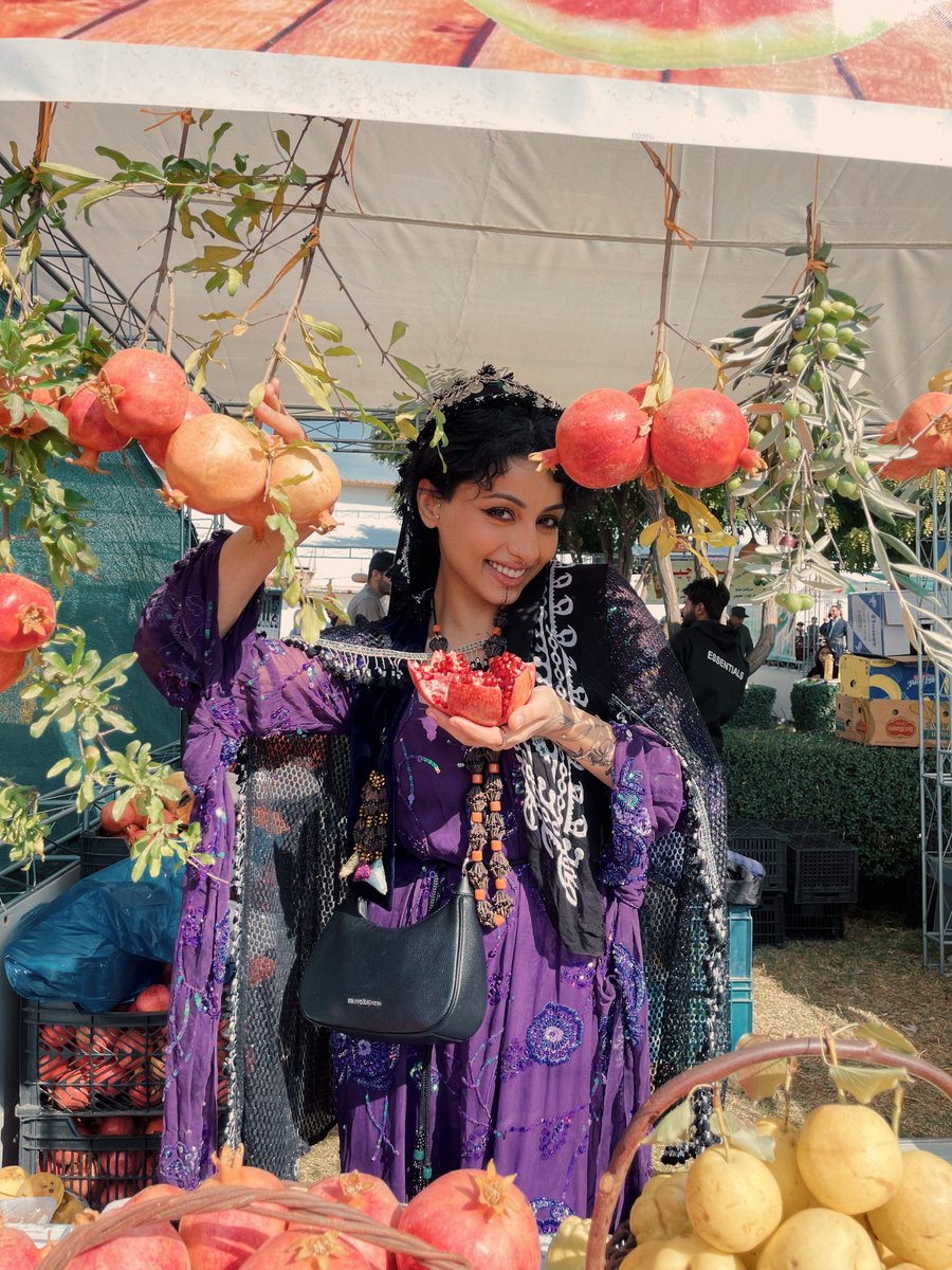 nnmaa_a's tweet photo. Loving this time of the year #pomegranateFestival https://t.co/KPdEwDH0Vp