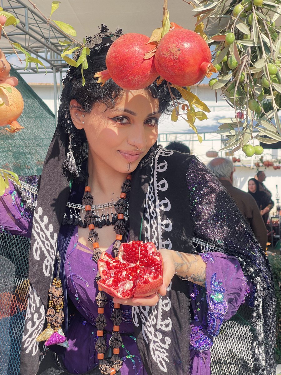 nnmaa_a's tweet photo. Loving this time of the year #pomegranateFestival https://t.co/KPdEwDH0Vp