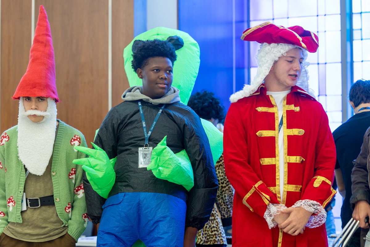 sluhjrbills's tweet image. Happy Halloween from Oakland Ave! There was certainly plenty of #SLUHSpirit on display today thanks in part to the mummy wrap-off and costume contest organized by our Student Council. #SLUHLife