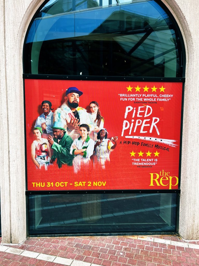We out here in the #0121 Birmingham performing with the <a href="/BACBeatboxAcad/">BAC Beatbox Academy</a> <a href="/rODIUMrECORDS/">Conrad_Murray</a> #Piedpiper 
at the <a href="/BirminghamRep/">The Rep</a> and opens today, and ends this Saturday. So get you ticket NOW!!!! 🎭🎤💯
#acting #actor #music #beatboxing #theatre 

birmingham-rep.co.uk/whats-on/pied-…