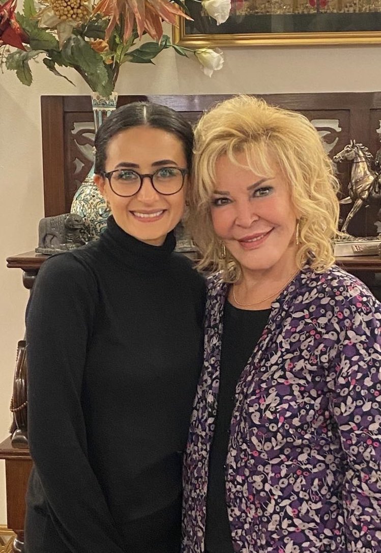 gulsinonay's tweet photo. Ne güzel bir buluşma oldu sevgili Çimen Yalçın ile🌺🎹🎵💞💖 https://t.co/XmJSwOS8td