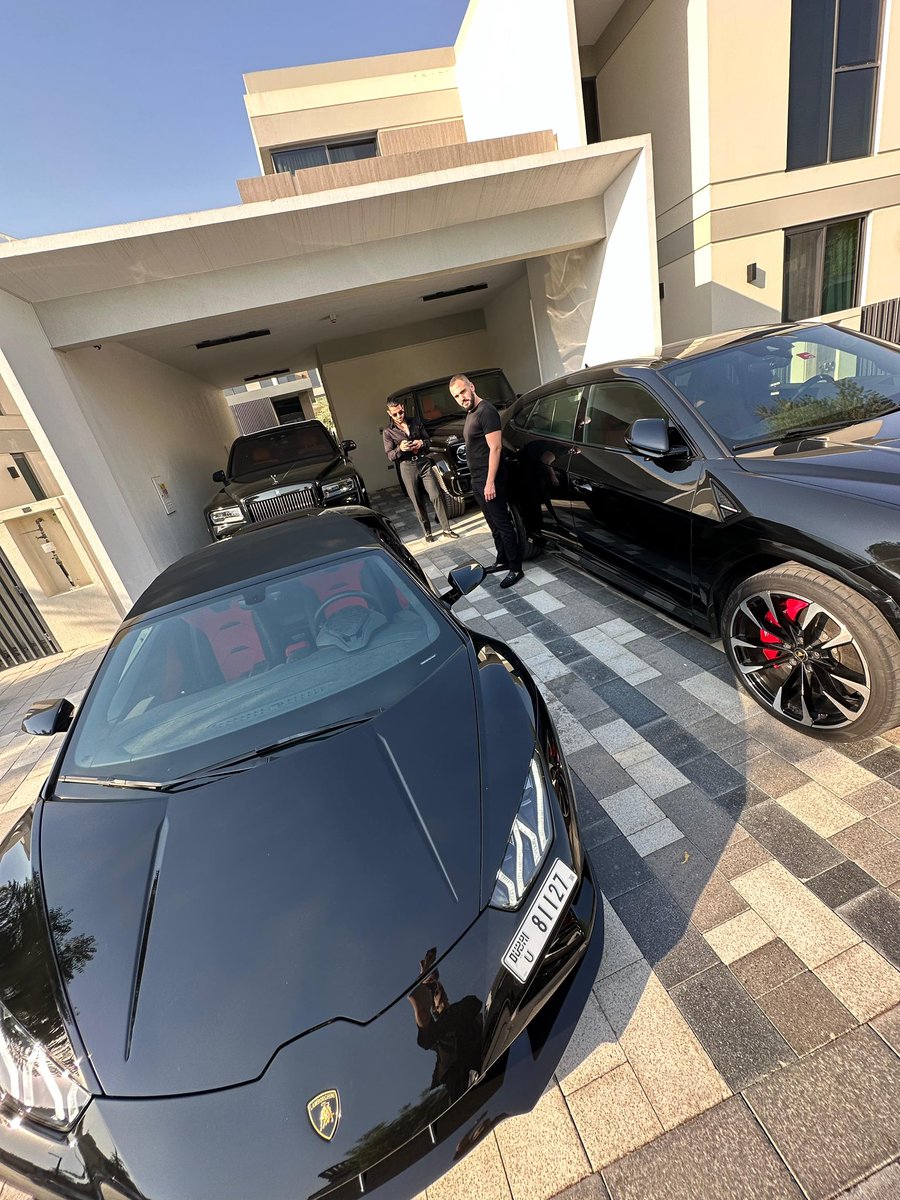 cryptostasher's tweet photo. When you need 2 lambos in 10 minutes time and @cryptoautos sorts you out.

$AUTOS has Dubai on lock. Heard some crazy revenue numbers today too 👀

When launch? https://t.co/SR9BM9HenC