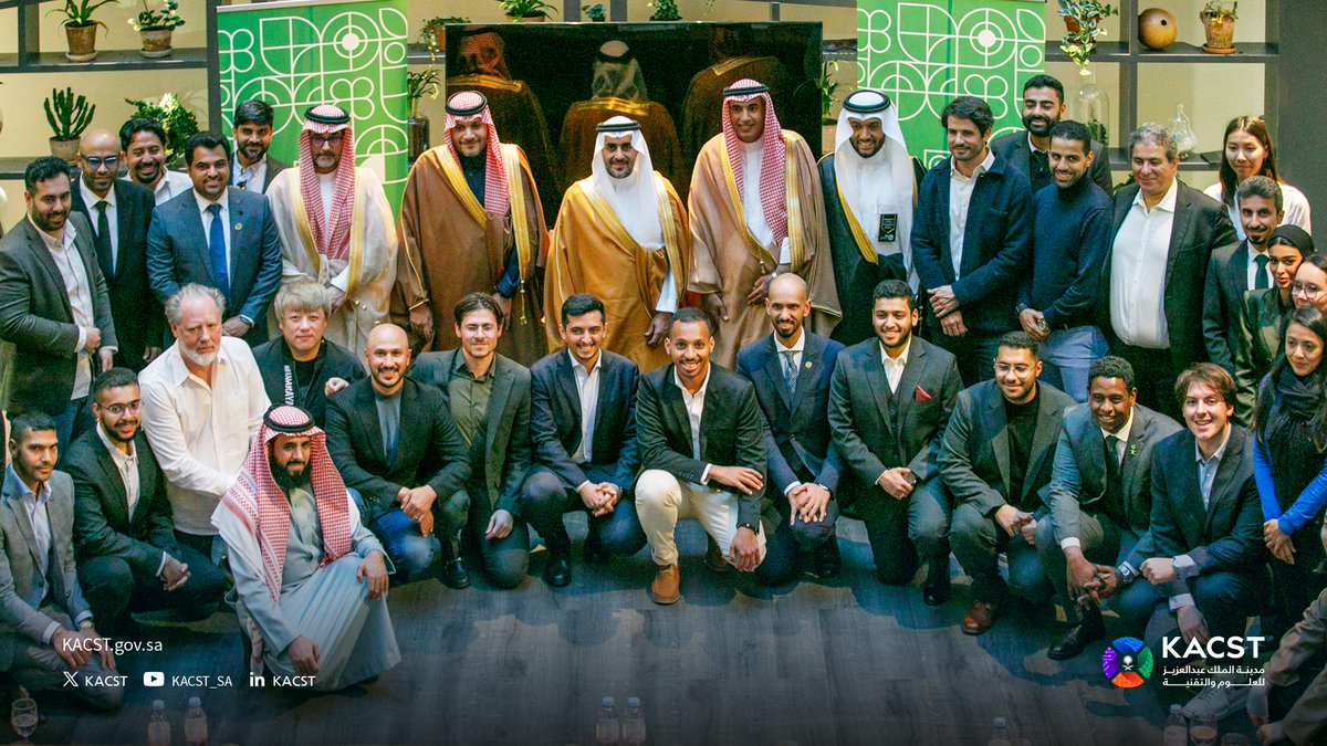 KACST's tweet photo. إطلاق المرحلة الثانية من مسرعة "سنبلة" في العاصمة الفرنسية باريس، بحضور معالي نائب وزير @MEWA_KSA ومشاركة نائب رئيس #كاكست لقطاع الاستدامة والبيئة والتي تهدف إلى تسريع نمو الشركات الناشئة وتمكين الابتك��رات في القطاع الغذائي والزراعي. https://t.co/LYbXbck3mJ