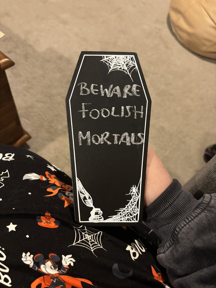 Halloween in full swing here! 🎃👻