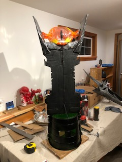 PatriciaMWebb's tweet photo. Amazing home-made Nazgul Witch King of Angmar Lord of Minas Morgul and Bara-dur @colbertlateshow https://t.co/xrypT3Hzdt
