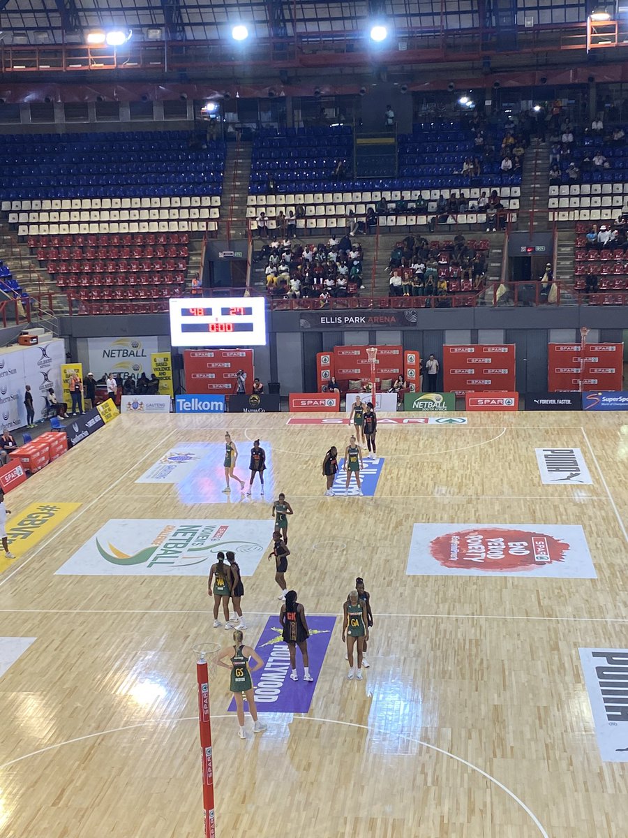 SportShift's tweet photo. Match Result🚨

South African ladies 🇿🇦 secured a decisive victory against Malawi Queens 🇲🇼 with a final score of 68-31 after a tough contest. Well done, @Netball_SA ! 🇿🇦 

#SPARChallenge #NetballSA https://t.co/c1hWEkWPv3