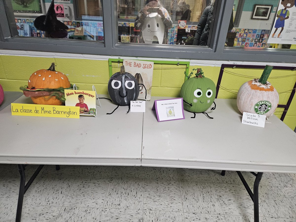 Happy Halloween / Joyeuse Halloween from Beachy Cove! (2/2)

Have fun &amp; stay safe tonight 🎃 

<a href="/PCSPnl/">Town of PCSP</a>