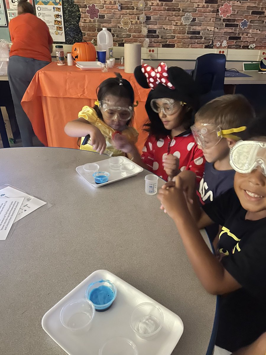 hayley hoelscher (@takeitec_se) on Twitter photo Visited the GT classroom for some potion lab fun!!!!! <a href="/NISDCody/">Cody Elementary</a> <a href="/NISD_ECE/">Northside ISD Early Childhood Education</a> Visited the GT classroom for some potion lab fun!!!!! <a href="/NISDCody/">Cody Elementary</a> <a href="/NISD_ECE/">Northside ISD Early Childhood Education</a>