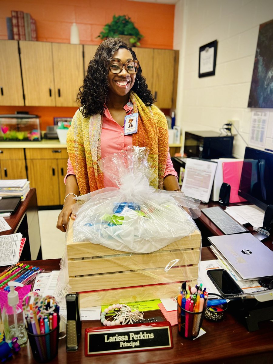 C. Wayne Collier Elementary School tweet media