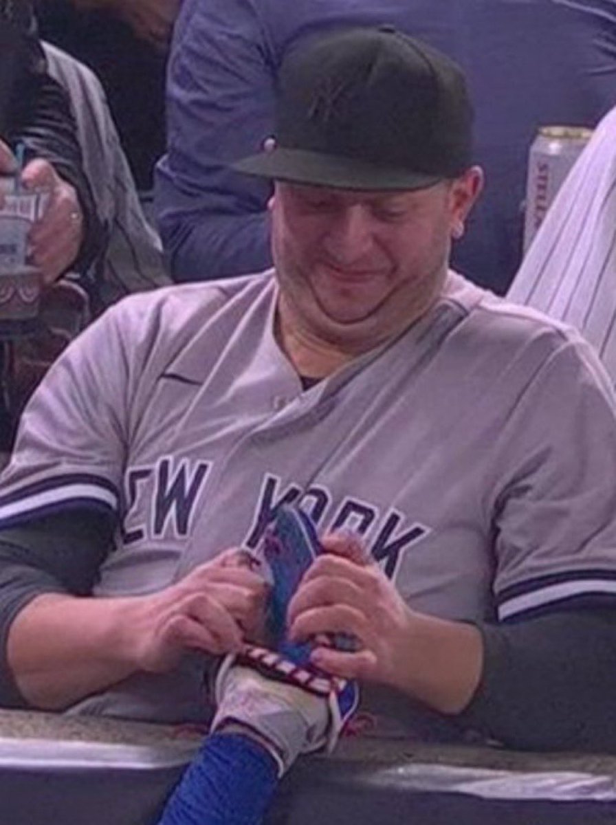 AnthonyIrwinLA's tweet photo. I keep randomly smiling about the Dodgers winning the World Series and then it always turns into a laugh because that fifth inning sure as hell felt like the baseball gods punishing Yankees fans for embracing this jackass https://t.co/aElKWcu4M0
