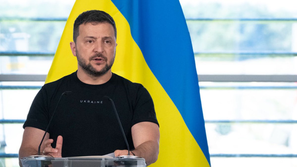 KyivPost's tweet photo. With the West paralyzed by indecision over Russia’s expanding global terror, Zelensky slams allies for their complete lack of response to North Koreans joining Putin’s war.

“I think that the reaction to this has been nothing; it has been zero,” Zelensky said in an interview with South Korean media, in which he also noted his surprise at China’s silence regarding Pyongyang’s growing ties with Moscow.