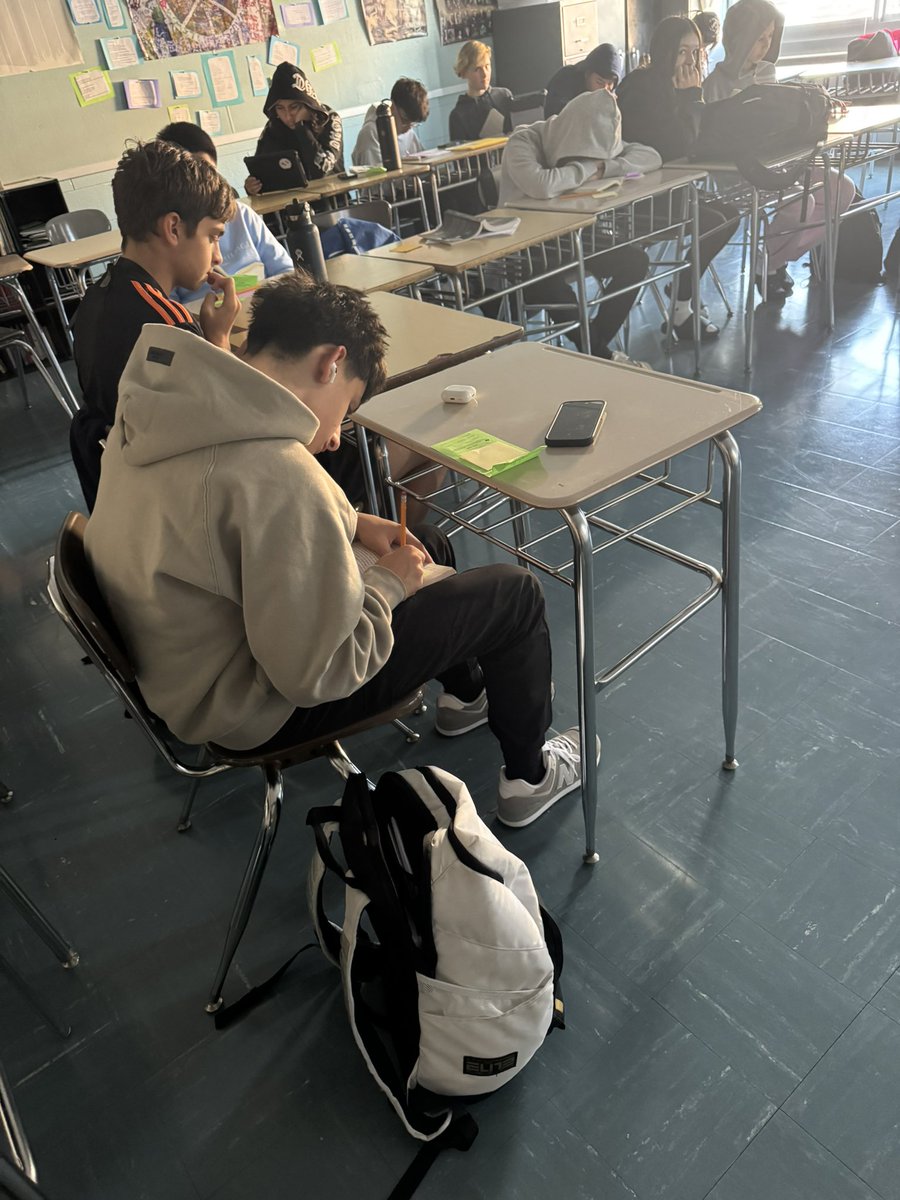 Mrs. Levine tweet media