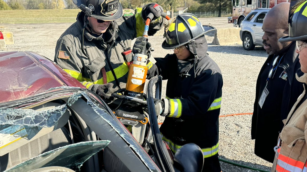 It’s been a busy week for students in the # #IFD Arsenal Tech Fire Rescue program who recently completed Hazardous Materials Awareness &amp; Operations Skills. On Monday &amp; with the help of Station 44 B-Shift &amp; Station 31 C-Shift, the students engaged in learning skills
