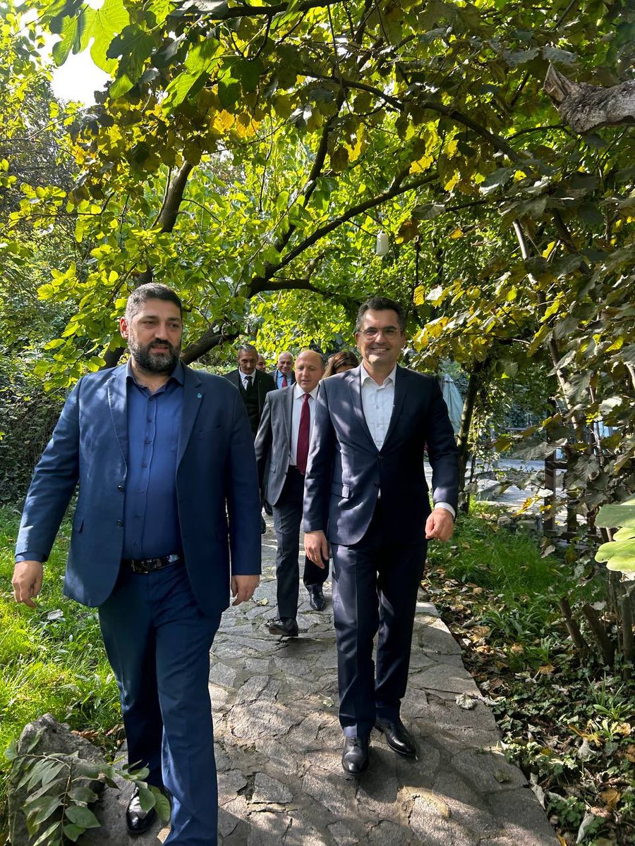 bdalgin's tweet photo. Bugün günlerden Bursa

Sayın Vali’ye hayırlı olsun ziyareti ✅

Yol arkadaşlarımızla buluşma ve gençlerle sohbet ✅

Sanayi tesislerini ziyaret ve reel ekonomi üzerine görüş alış-verişi ✅

Basın ziyaretleri ✅ https://t.co/wVTYISs7Rp