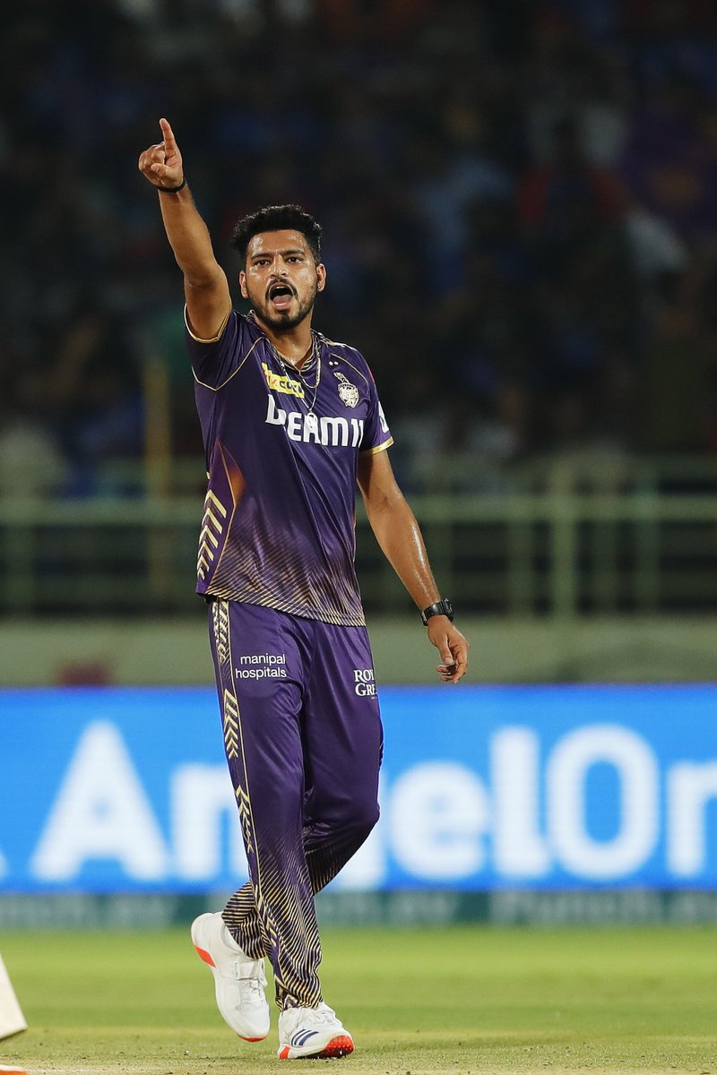rajdeepXtweets's tweet photo. @KKRiders There will be many big names in the auction. I want this guy back in KKR. We can easily buy him back. Have seen him touching 140+ in IPL 2024. A brilliant bowler of Powerplay, swings the ball very well, and troubles the batter.

#KKR #KKRMockAuction #IPLRetention #IPLAuction https://t.co/y7RgBovf3c