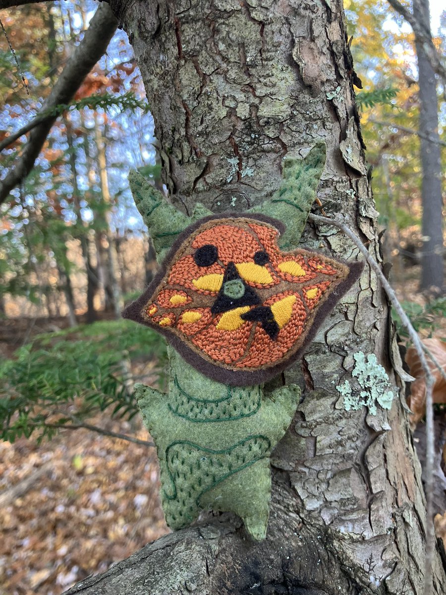 madchaser_'s tweet photo. Yahaha!! You Found Me!

Just in time for Halloween, I’ve whipped up embroidery patterns for some felt koroks! Create your own little forest spirit!

Get the digital PDF’s in my shop! Available as single patterns &amp; a 3-in-1 bundle at a discount
#zelda #totk #botw https://t.co/2y8fSZhDBf