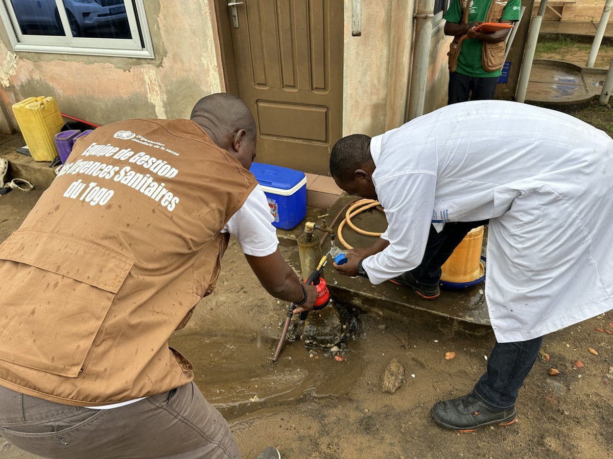 JoelAnani's tweet photo. Épidémie de choléra au #Togo

👉🏽Districts en épidémie : Agoe, Golfe, Lacs, Bas Mono
👉🏽10 décès à ce jour
👉🏽 Riposte en cours

Pour notre part:
👉🏽 respectons les mesures d’hygiène
👉🏽 référons à l’hôpital toute personne présentant une diarrhée persistante depuis moins de 7 derniers jours
👉🏽La prise en charge est gratuite 

#Tgtwittos