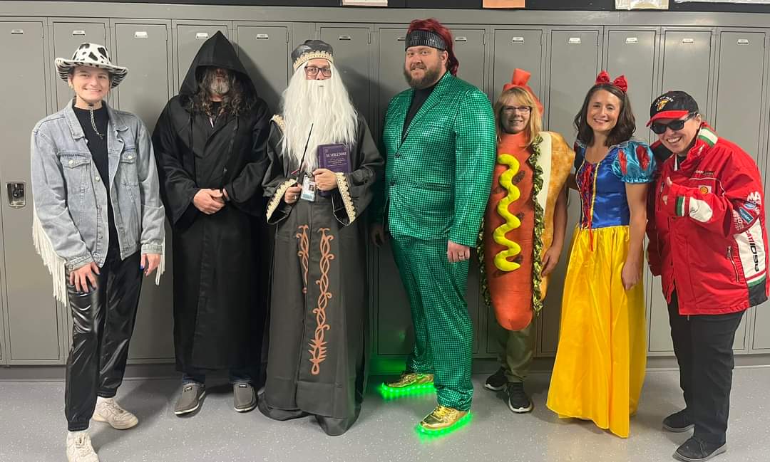 Spirit Week <a href="/HorningMiddle/">Horning Hawks</a> Thursday: Costume #1Horning #8Gold <a href="/ckummrow1/">Carrie Kummrow</a>