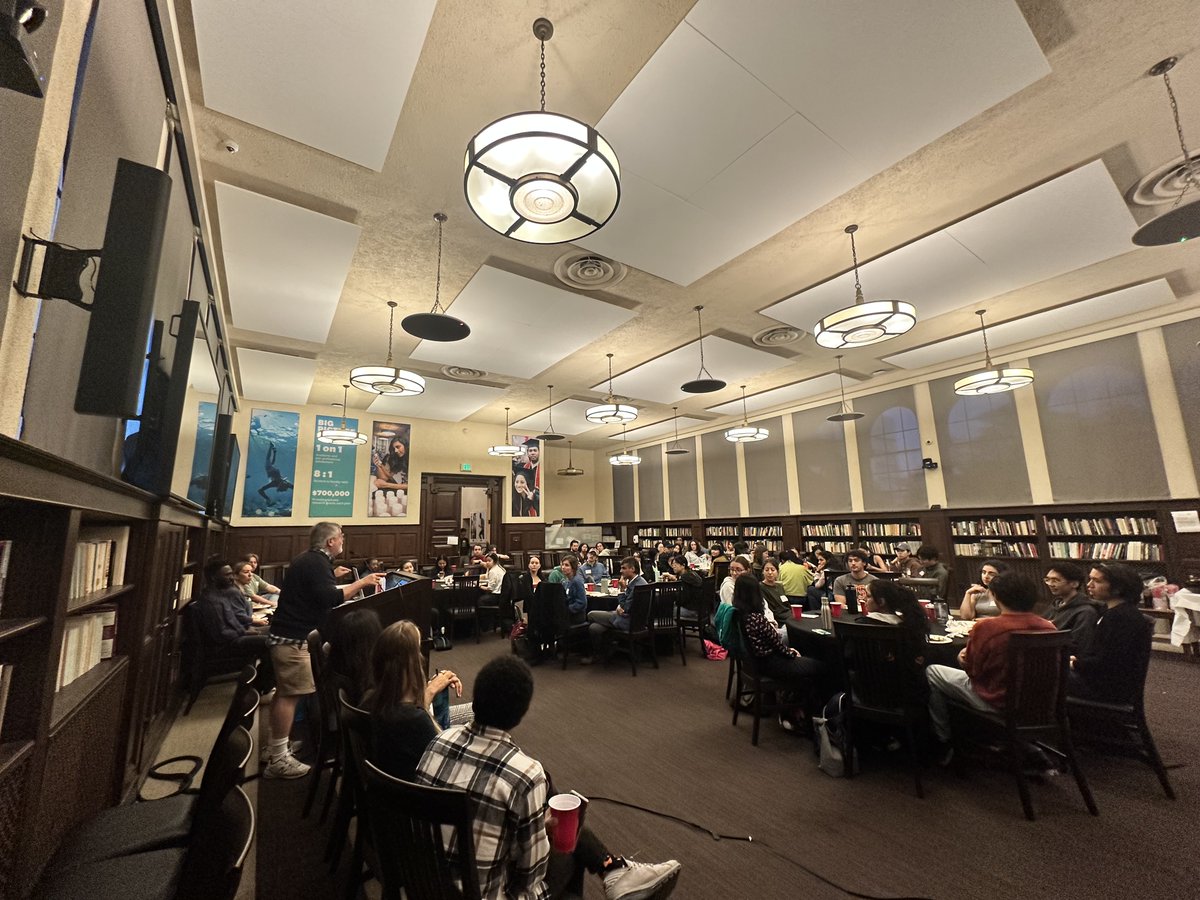 On Tuesday, our first-year Ph.D. students took a major step in Communicating Their Scholarship at our Elevator Pitch Workshop! 📷 With the help of our amazing group facilitators, students practiced their pitches, received feedback, and learned how to share their research!
#PhD