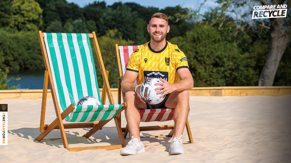 👘 It’s time for you to get creative and have a go at designing next season’s first team home shirt.

You've sketched some brilliant options before, so we’re throwing down the challenge to see who can come up with the winning design for the next two seasons.