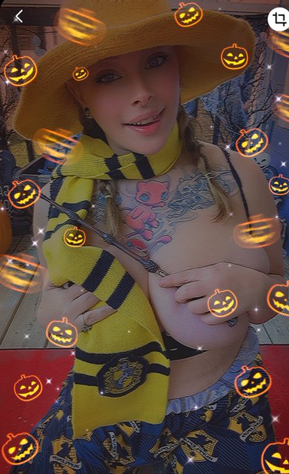 Watch mewbini's leaked NSFW photo on TwXstars