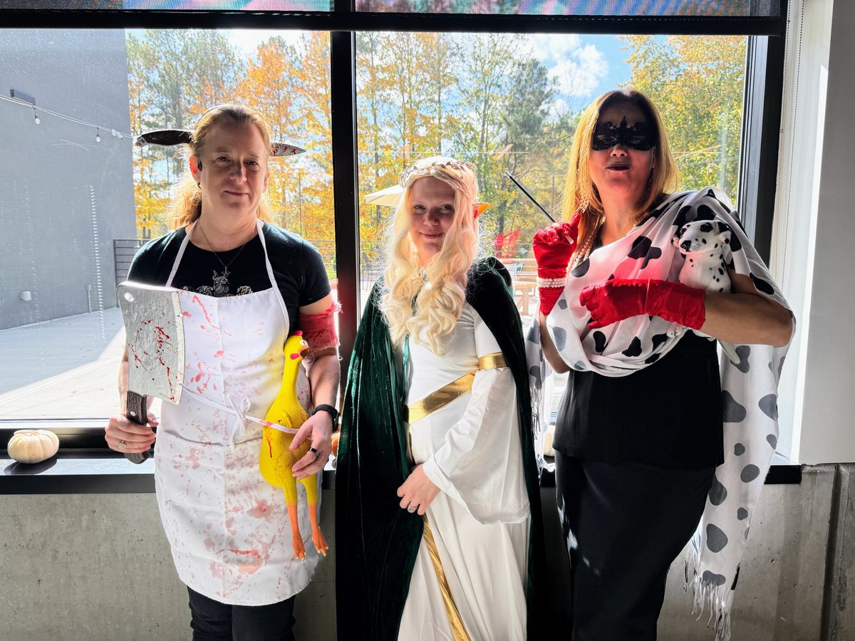 targan_inc's tweet photo. Happy Halloween! 👻🎃 https://t.co/IaL1holD1m