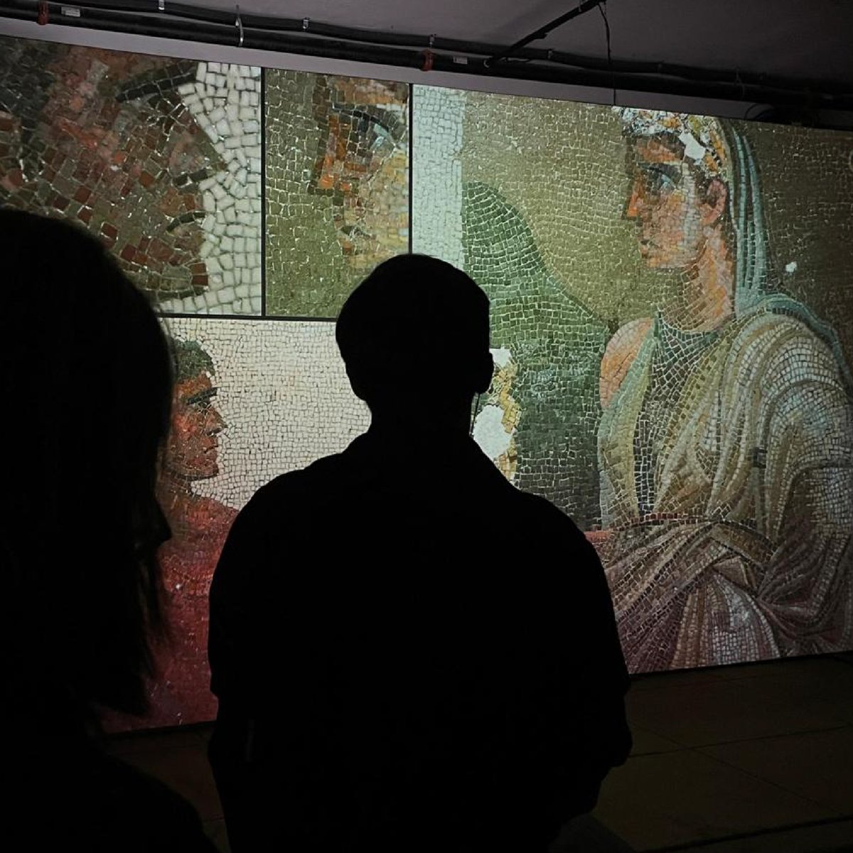 MOSAICO. Codice Italico di un’arte senza tempo continua il tour mondiale presso il Dupont Underground a Washington DC (30/10/24-2/02/25). Un racconto inedito di oltre 2000 anni di un linguaggio artistico straordinariamente ricco e molto poco conosciuto: il mosaico.