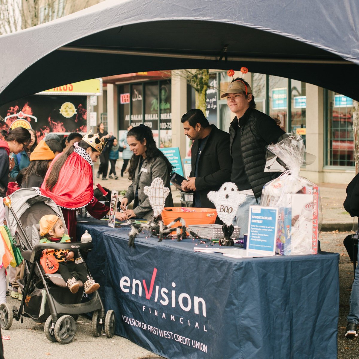 Happy Halloween! 👻🎃👾 T-plus 5 days since Spooktacular! With candy in abundance and costumes aplenty; it was a spooktastic day. Thank you to our sponsors, partners, vendors and community for a thrilling day!

👑 @envisionfin 
📸  Photo by Brandon Artis