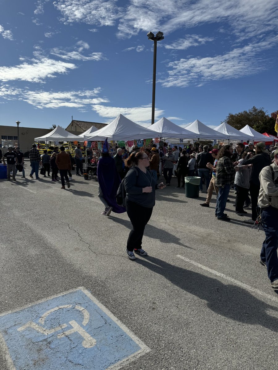 USGS_WGSC's tweet photo. #USGS scientists are mad about chili 👩‍🔬 Enjoy these pictures from the #NASA 21st Annual Chili Cook-Off and Car Show #halloween #costume #chilicompetition https://t.co/AapBKLANuF
