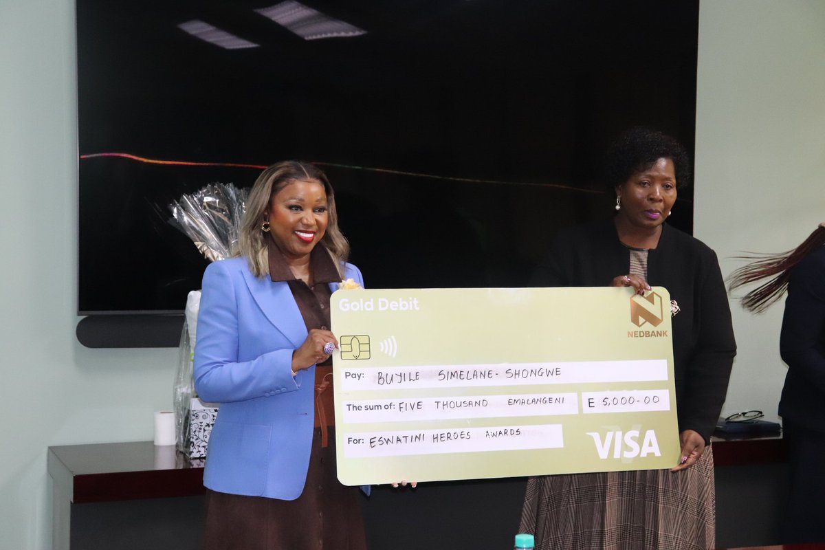 [PHOTOS]: Minister of ICT Savannah Maziya presents a cheque of E10 000 to the founder of Eswatini Heroes in Education, honouring their outstanding efforts in celebrating the Nation’s unsung education heroes.