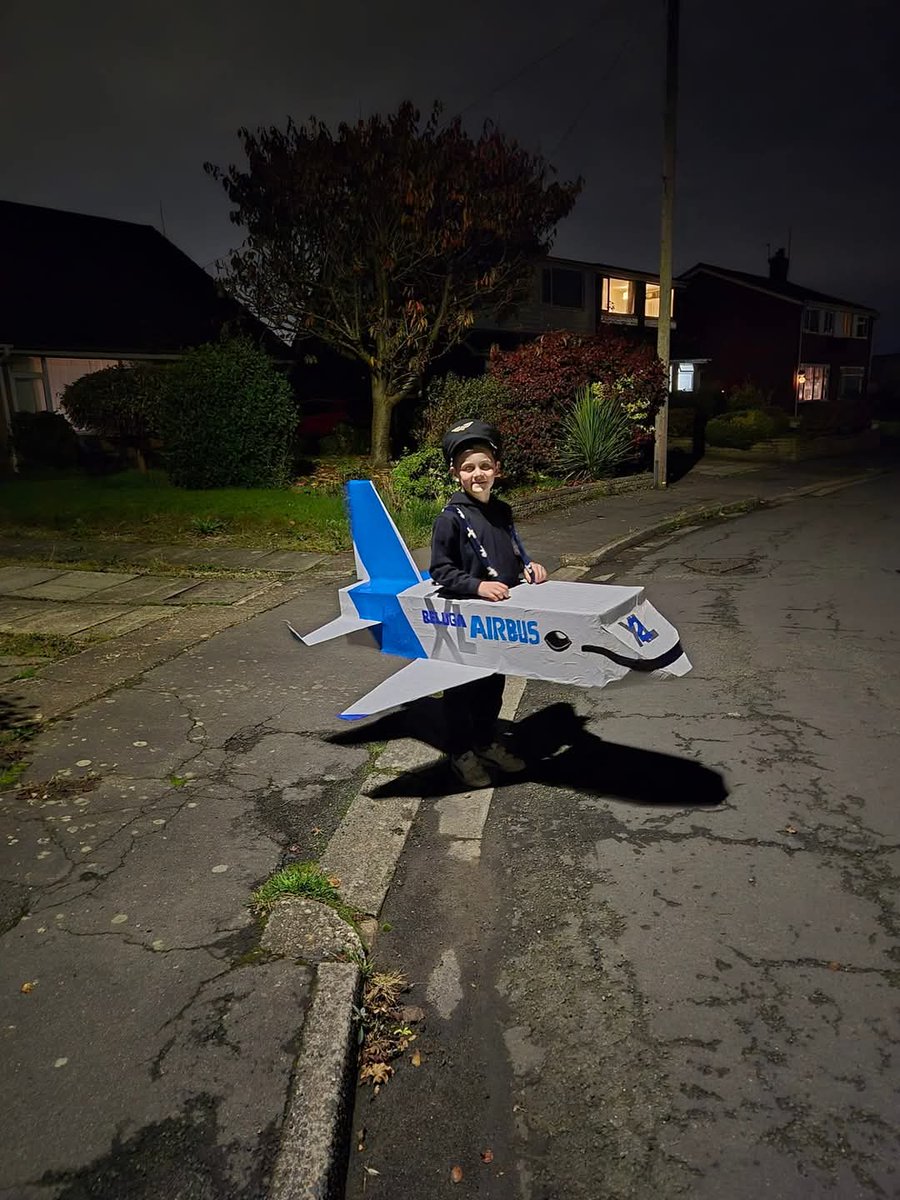 Spotted In the streets of Broughton tonight @AirbusintheUK #trickortreat #BelugaXL