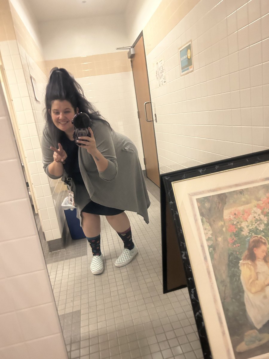 Mrs. Bowen tweet media