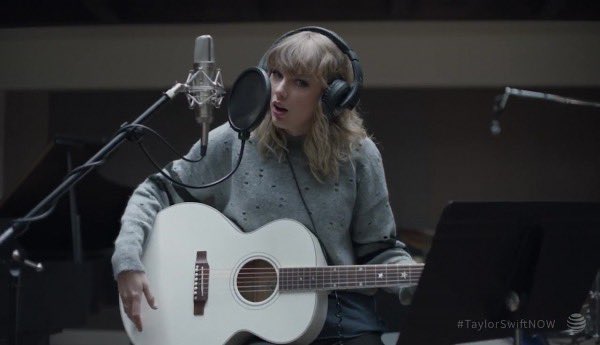 the7wivesofRH's tweet photo. Never forget this AT&amp;T ad from the reputation era 🤪 also is this the same white guitar that continues to haunt us as the Fearless bedazzled guitar? https://t.co/0H55MErCDi