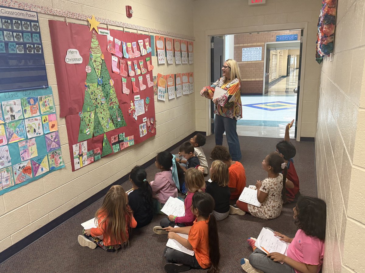 WHE_Whiskers's tweet image. Our first grade classes are studying about cultures and holidays in their IB Unit How We Express Ourselves! Each class constructed a class mural. Classes then went on a walk around the school to explore the murals and record their learning! 🥰 @WHESIBPYP #IBPYP