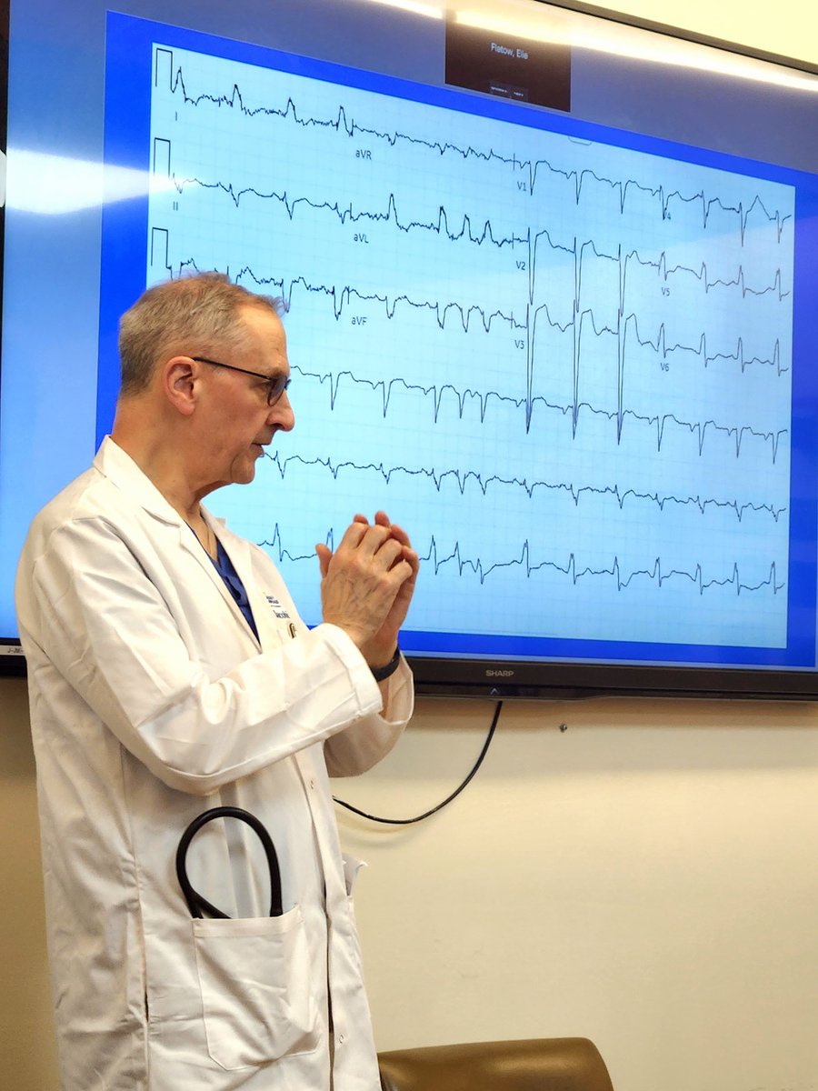 jmcchiefs's tweet photo. An excellent case presentation on cardiogenic shock by our very own Yasmin @caceres_lessa and our Chair of Medicine, Dr. Faillace! #MedEd https://t.co/s7N4C8eEYK