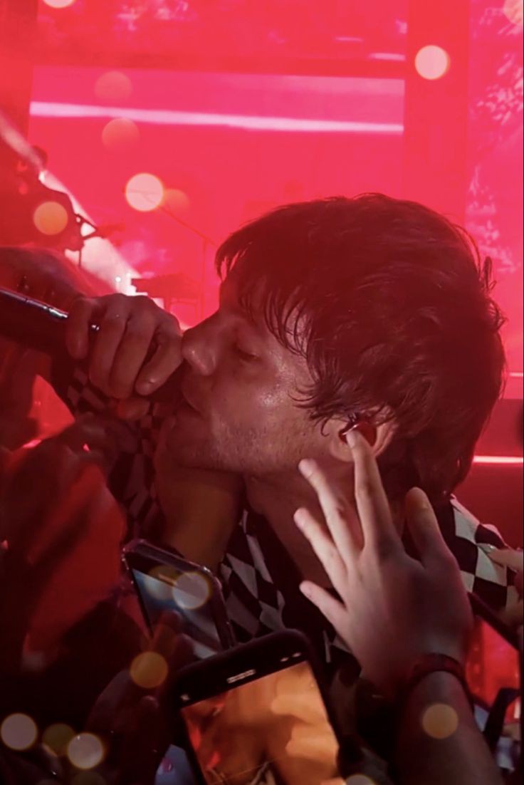 LOUISARCHlVE's tweet image. 