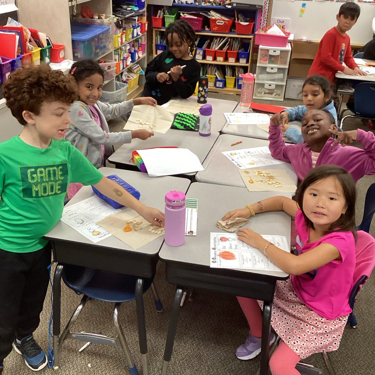 RockinRoom5's tweet photo. Counting the seeds, we had 384 seeds in our pumpkin! #FallCelebration https://t.co/dbbu5LujYx