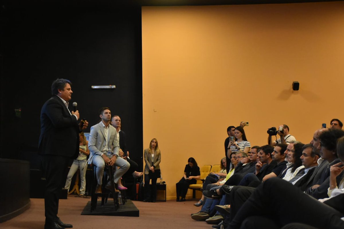 GobiernoNQN's tweet photo. Presentación Presupuesto Municipal 2025
Presupuesto histórico de $408 mil millones con eje en la Obra Pública (40%), Bienes y Servicios para la comunidad (32,6%) y Personal Municipal (25%) en los servicios claves para el funcionamiento de la ciudad.
#neuquencapital https://t.co/K2FWEDKAWu