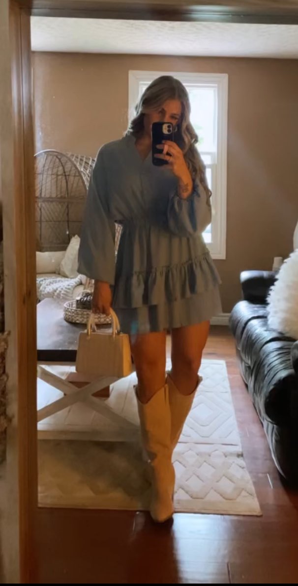 Goddess_Kristaa's tweet photo. I only notice you when your paying me 💸

Findom paypig humanatm https://t.co/u7f4YBxfRu