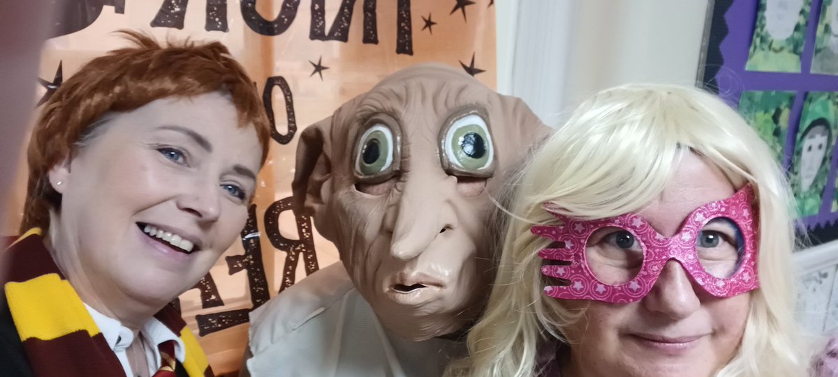 mopsyr's tweet photo. When you are rocking the Harry Potter vibe for Halloween in school.🎃👻  I'm thinking of keeping the wig. https://t.co/Nyhts5D9ON
