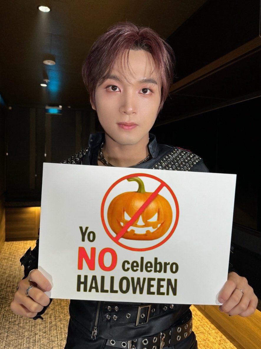 haechanmomazos's tweet photo. yo después de que nadie me invitara a salir hoy https://t.co/JKmDXa9pkf