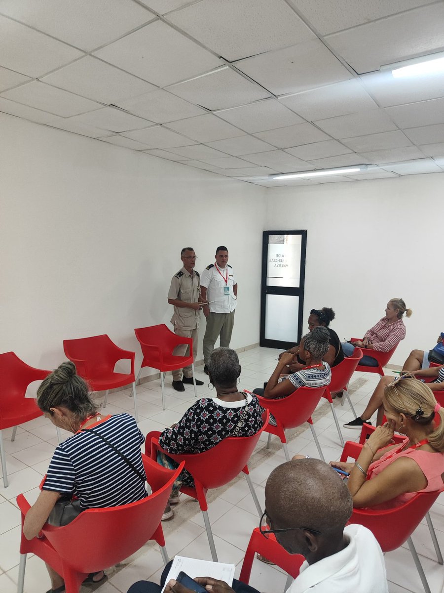 Bg90Sandy's tweet photo. Aduana Control Mercantil #PorUnaFronteraSegura Aseguradando y Controlando las Actividades de la 40 Edición de la Feria de la Habana. #AduanadeCuba https://t.co/HAcgYOodLG