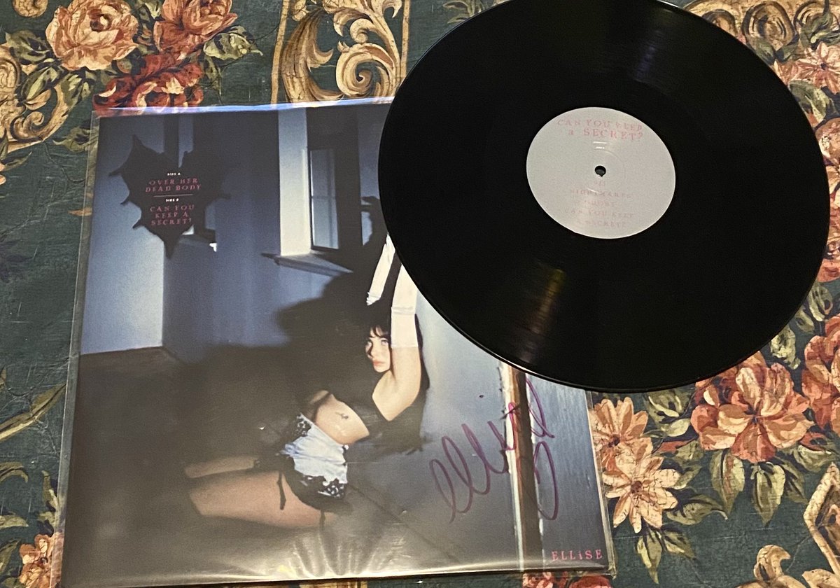 jmoniquec_'s tweet photo. @alejandrosvinyl Day 31 The Finale
Halloween π π»
Ellise Halloween EP π€ #31daysofvinyl
This was so much fun to do!! Thank you @alejandrosvinyl for this π https://t.co/1QpkRtitKQ