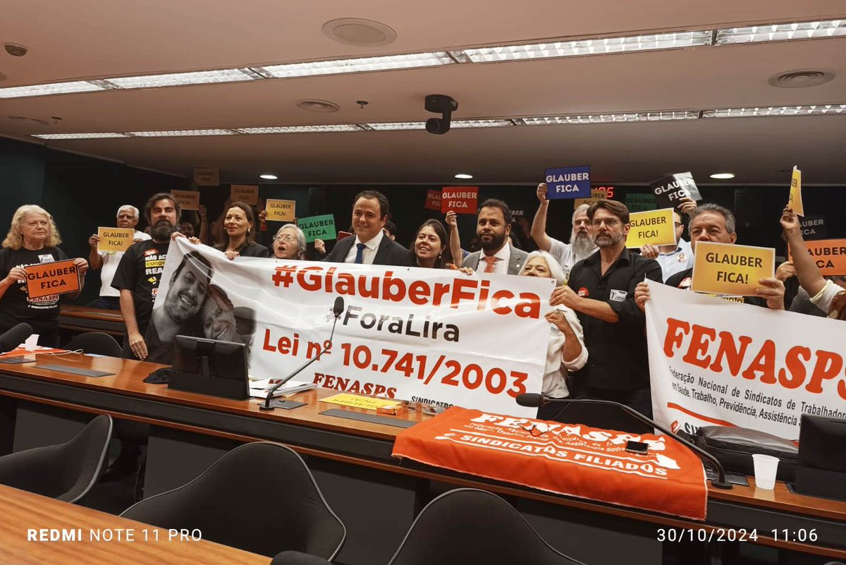 sindprevs's tweet photo. Fenasps presta apoio ao deputado federal Glauber Braga (PS0L/RJ) em sessão do Conselho de Ética e Decoro Parlamentar da Câmara dos Deputados realizada nesta quarta-feira, 30 de outubro.

✍️📷 @fenasps 

#glauberfica #sindprevssc https://t.co/xMIpPzVojs