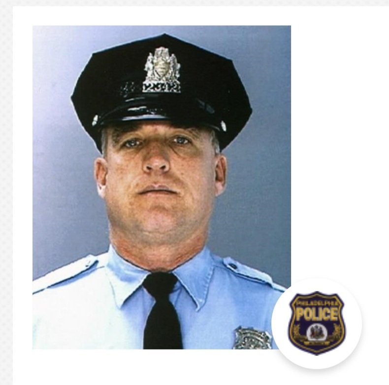 Today, the <a href="/PPD35Dist/">PPD 35TH District</a> remembers  Charles "Chuck" Cassidy. Today marks the 17th anniversary we lost a hero and a friend. We will always remember you!!
🖤💙🖤