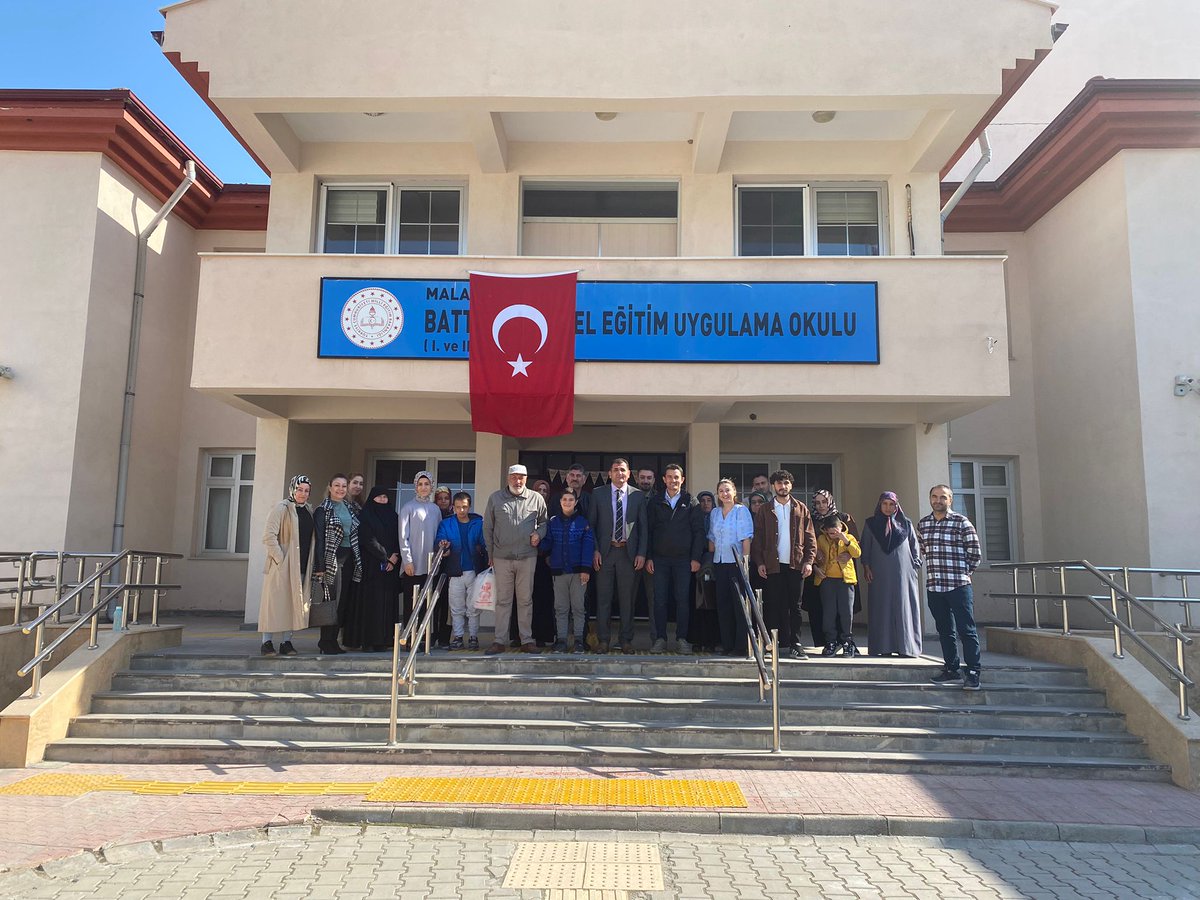 BattalgaziRAM's tweet photo. Okul ziyaretlerimizden @MebOrgm @MalatyaMem @behcet_bakir @suryalsaribas36 @battalgazimem @alikacmazz44 @MalatyaRam https://t.co/hpo7Z7opKn