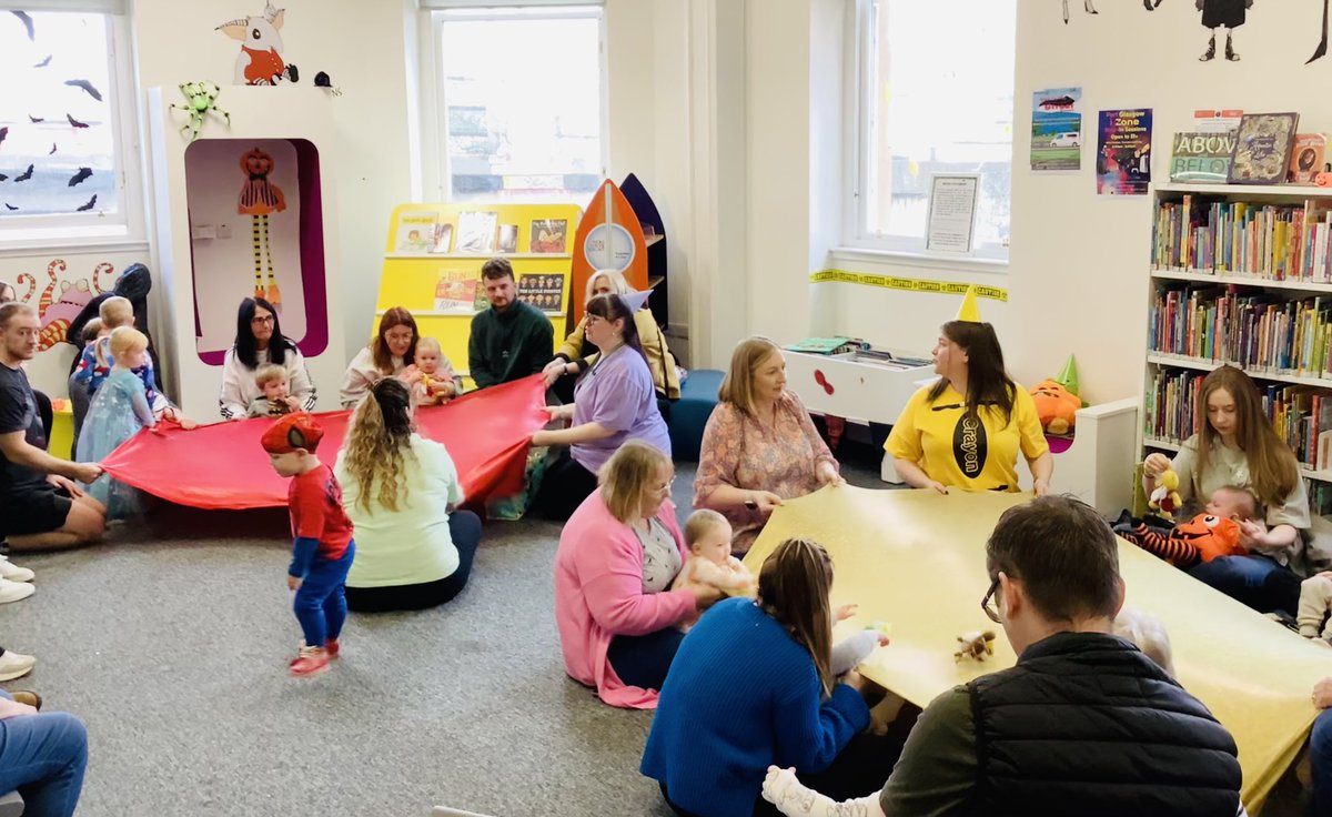 InverclydeLibs's tweet photo. ππ»Not so Spooky Bookbug at Greenock Central Library. Lots of lovely costumes. ππ» #galoshansfestival #spookybookbug https://t.co/zJ1JIqMTcr