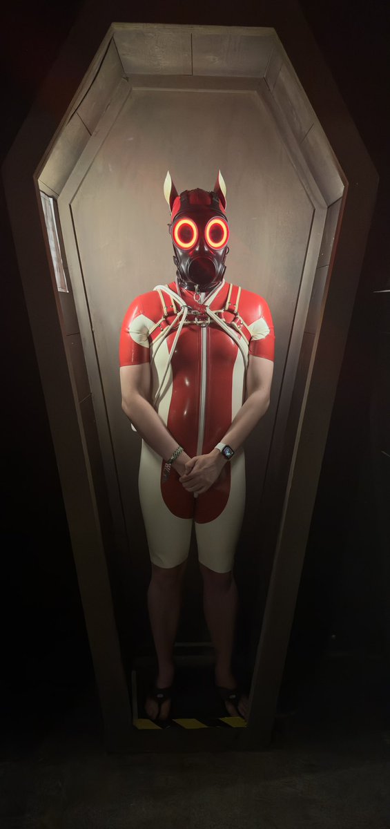 pup_cj's tweet photo. Spooky scary skele-drones send shivers down your spine 💀

Happy Halloween! 🎃 https://t.co/880jewiSKj
